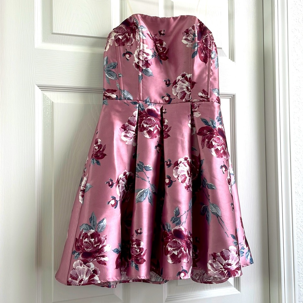 Mini satin strapless dress